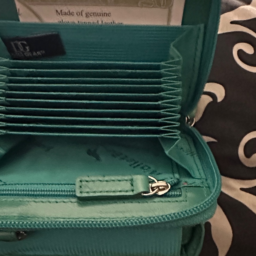 WalletBe Green Wallet - Picture 2 of 9
